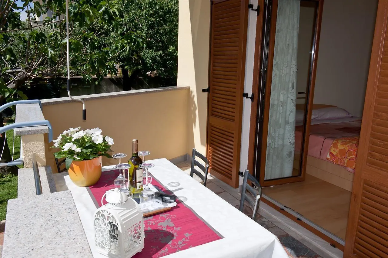 Apartments Marija Novigrad  Croatia